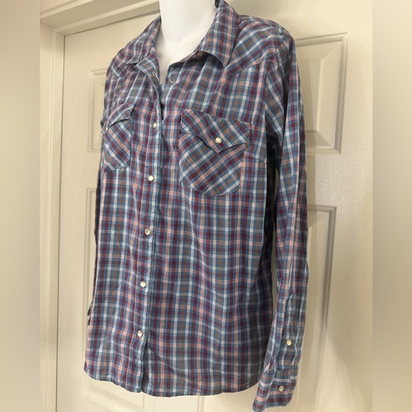 Wrangler Button Down - Picture 2 of 9